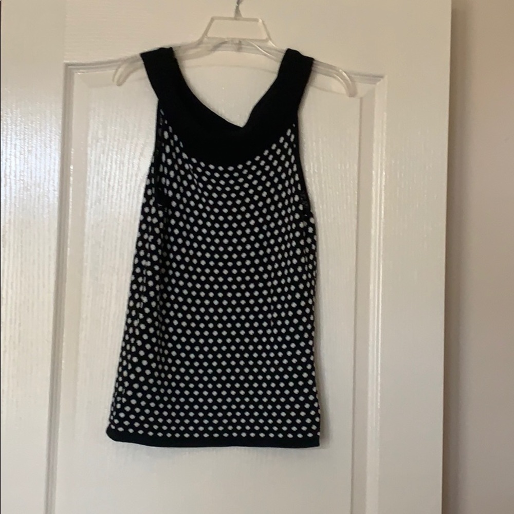 Tops - Picture 2 of 4